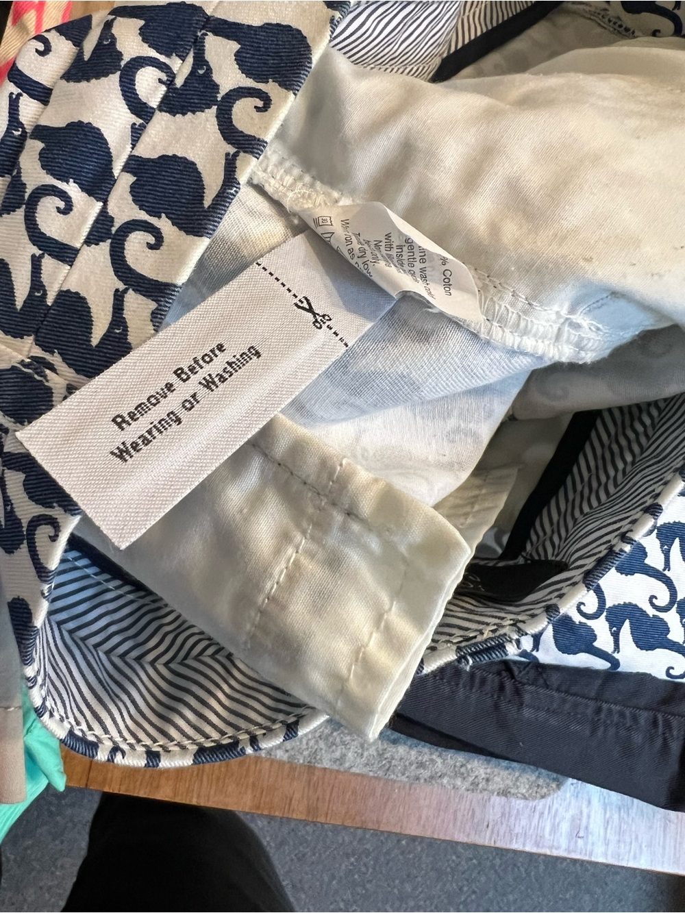 JCrew Chino shorts, Navy and White Seahorses 🐟, 3-inch inseam, Size 10 - Picture 7 of 7